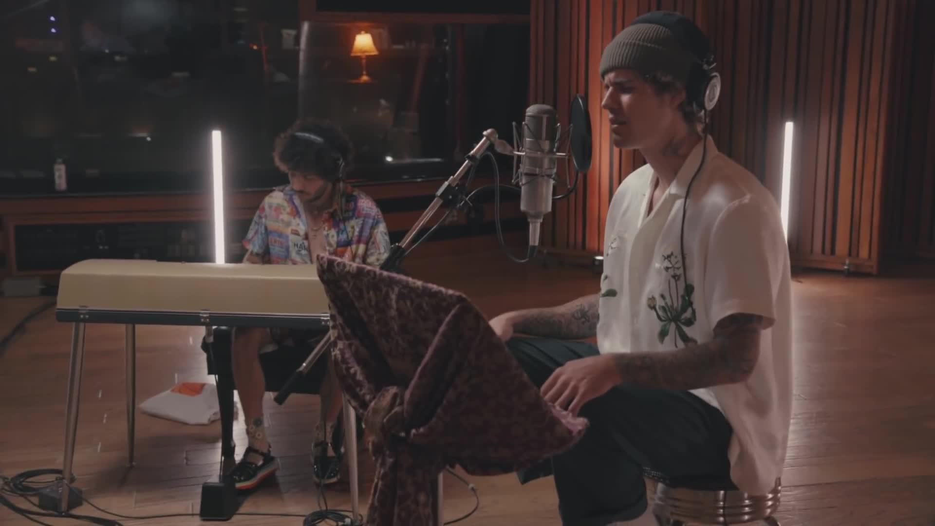 Justin Bieber & Benny Blanco - Lonely (Acoustic)
